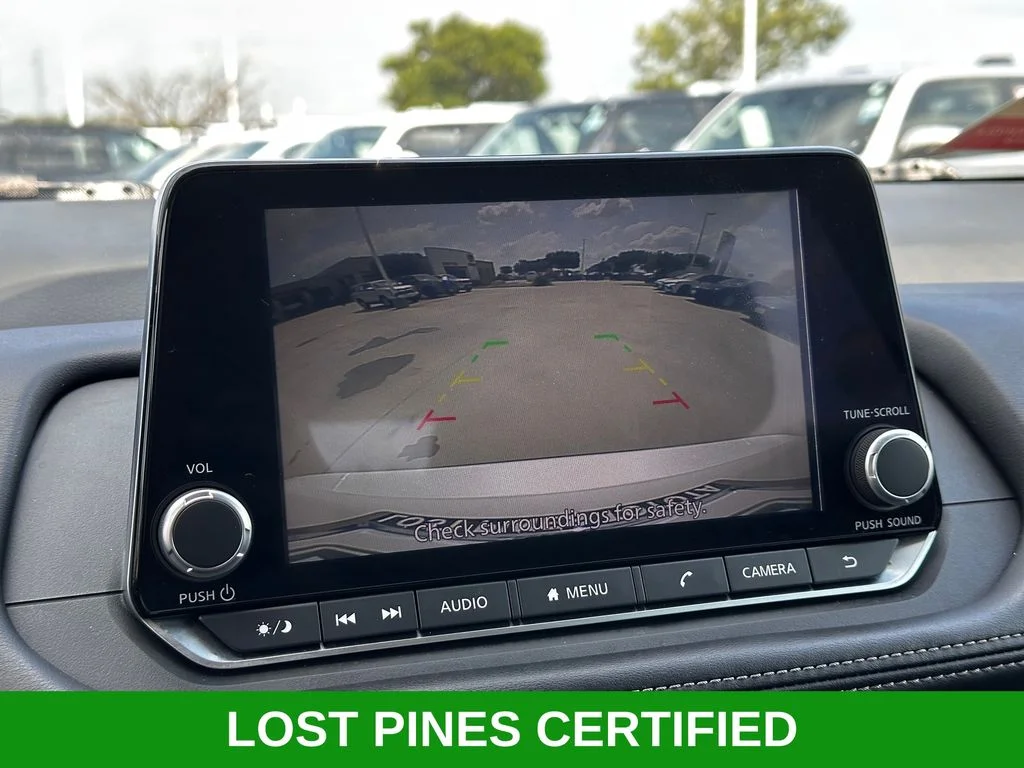 Used 2024 White Nissan SV image 22