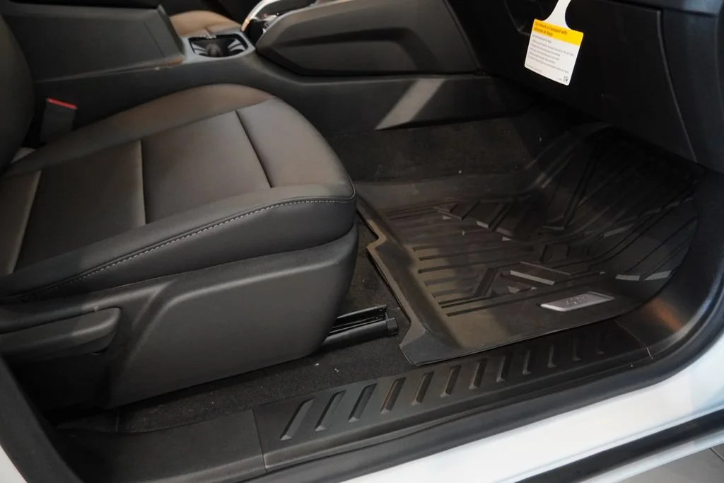 New 2026 Summit White Chevrolet LT image 29