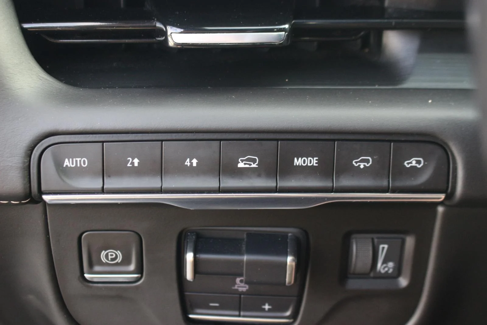 Used 2021 BLACK RAVEN Cadillac Sport Platinum image 29