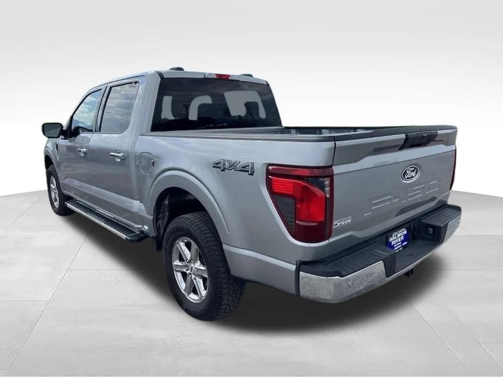 Used 2025 Silver Ford XLT image 7
