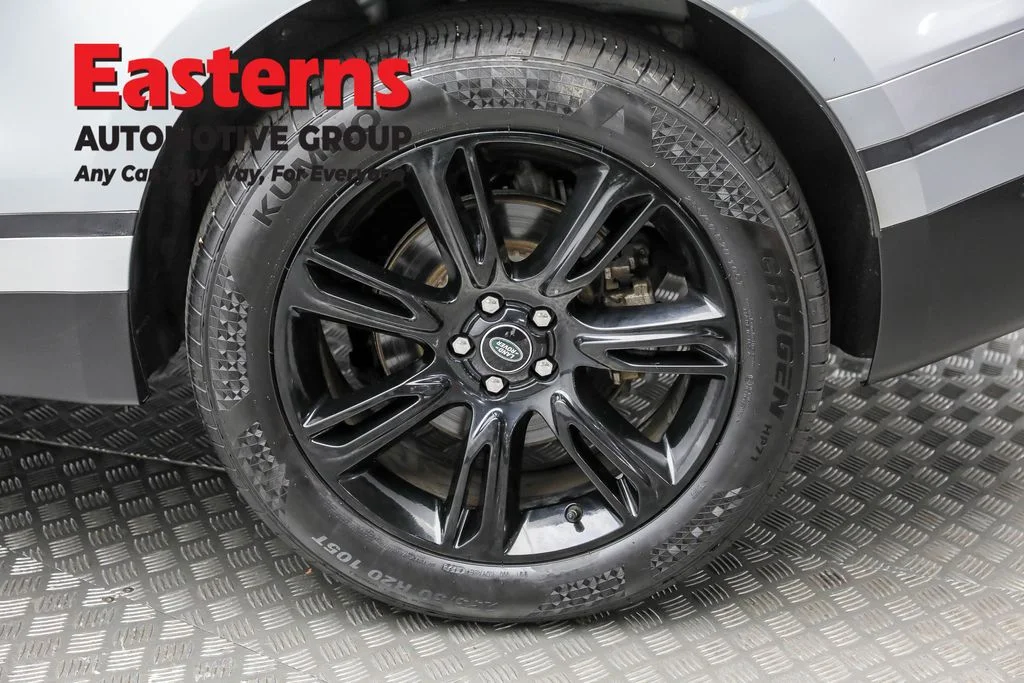 Used 2021 Gray Land Rover S image 8