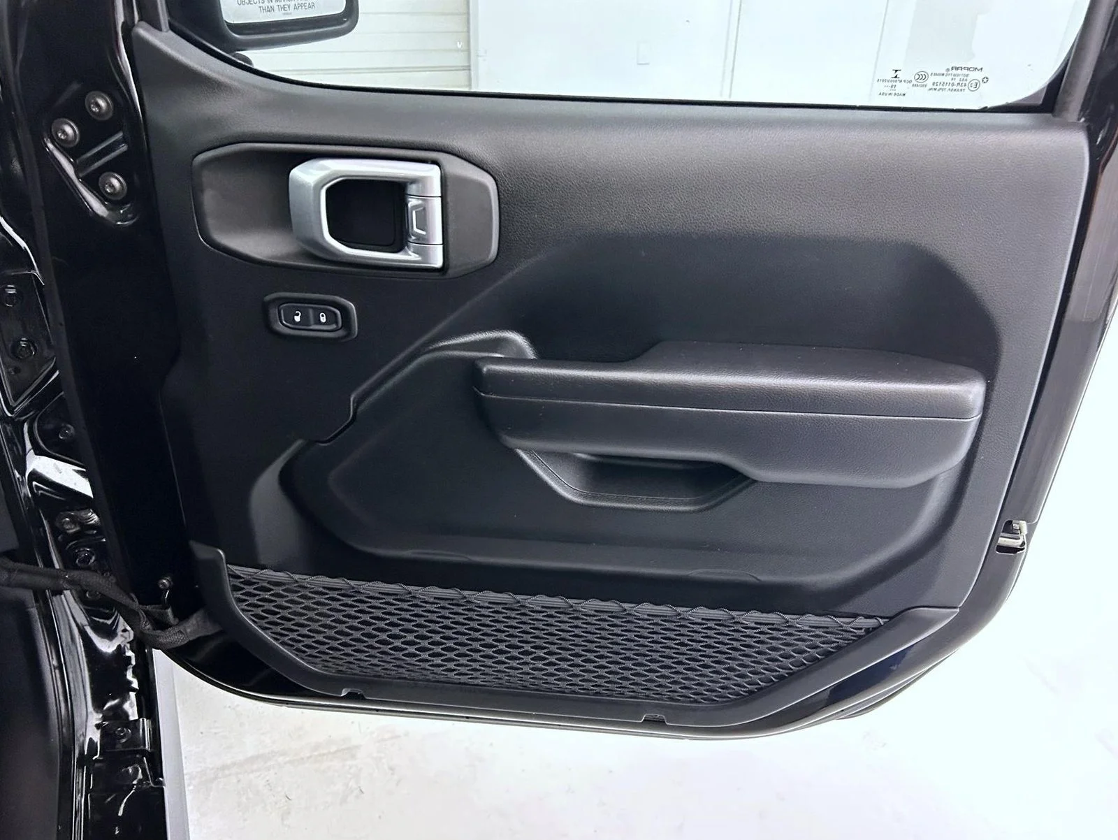 Used 2020 Black Jeep Unlimited Rubicon image 16