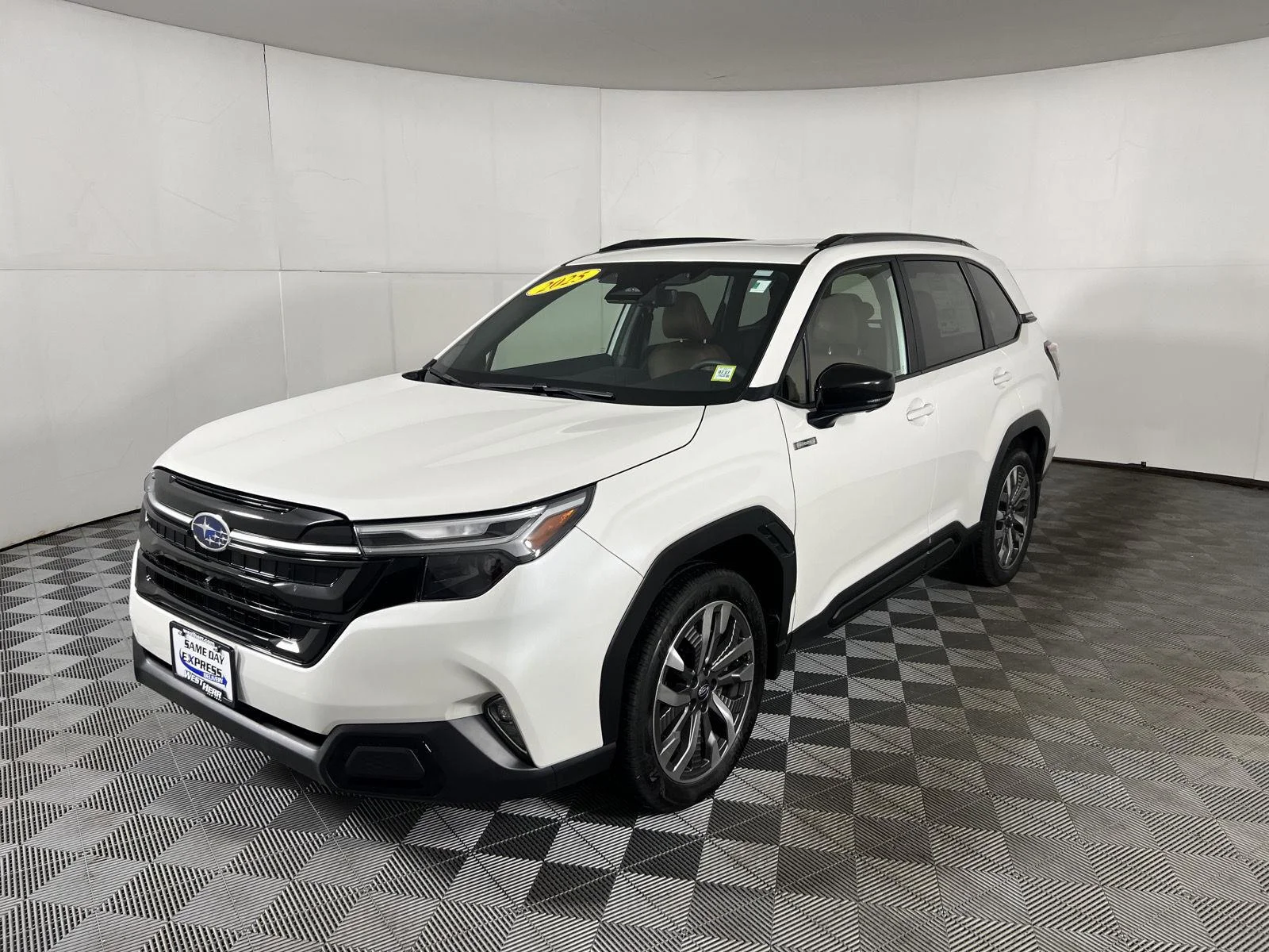 Used 2025 Crystal White Pearl Subaru Touring Hybrid image 12