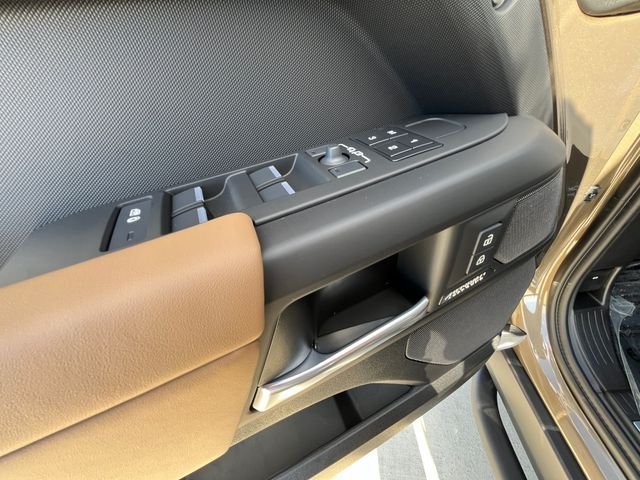 New 2026 Gondwana Stone LAND ROVER X-Dynamic SE image 11