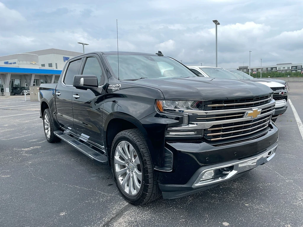 Used 2021 Black Chevrolet High Country image 36