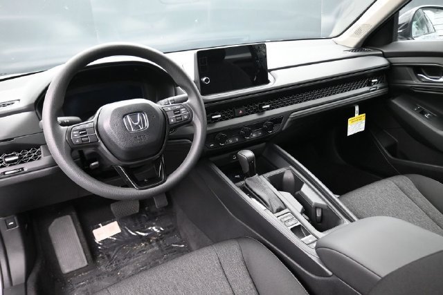 New 2026 Solar Silver Metallic Honda SE image 25
