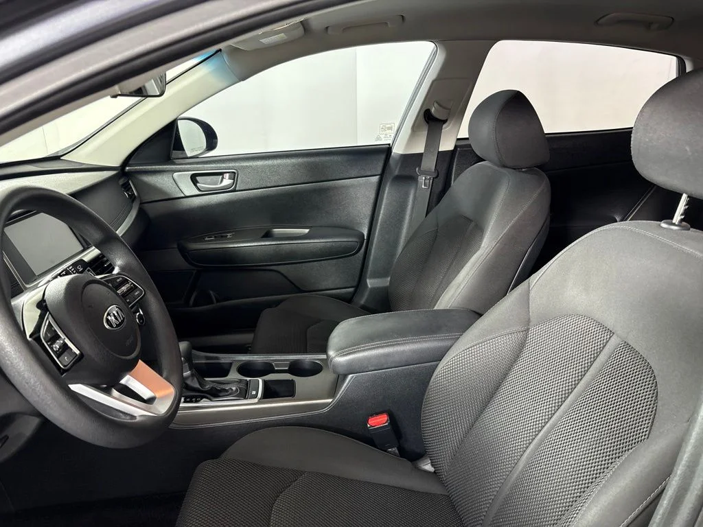 Certified Used 2019 Platinum Graphite Kia LX image 26