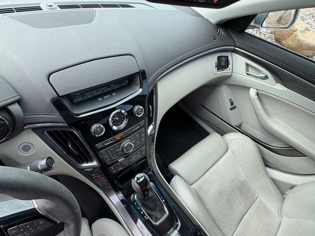 Used 2009 Silver Cadillac Base image 18