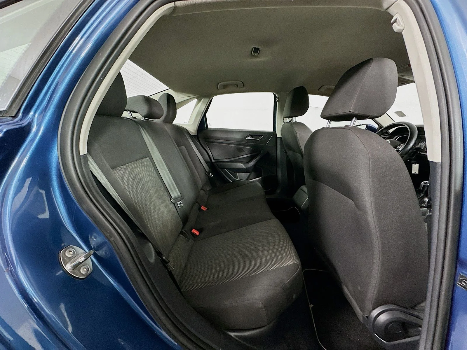 Used 2021 Blue Volkswagen 1.4T SE image 24