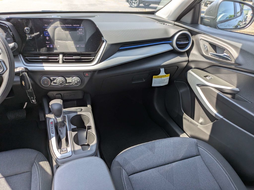 2026 Chevrolet Trax LS - Photo 17