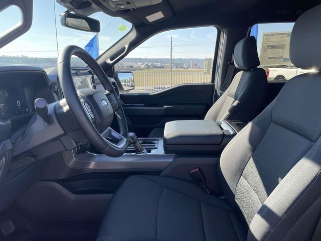 New 2026 Oxford White Ford XLT image 8
