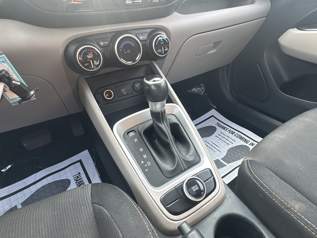 Used 2020 Blue Hyundai SEL image 19