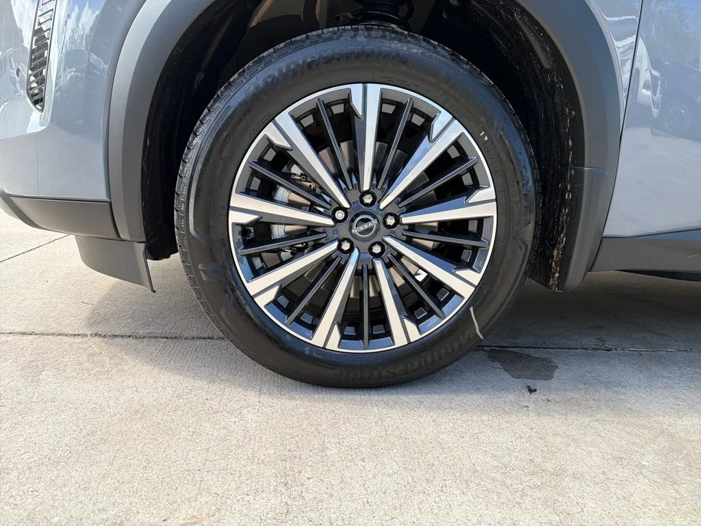 New 2026 Boulder Gray Pearl Nissan Platinum image 12