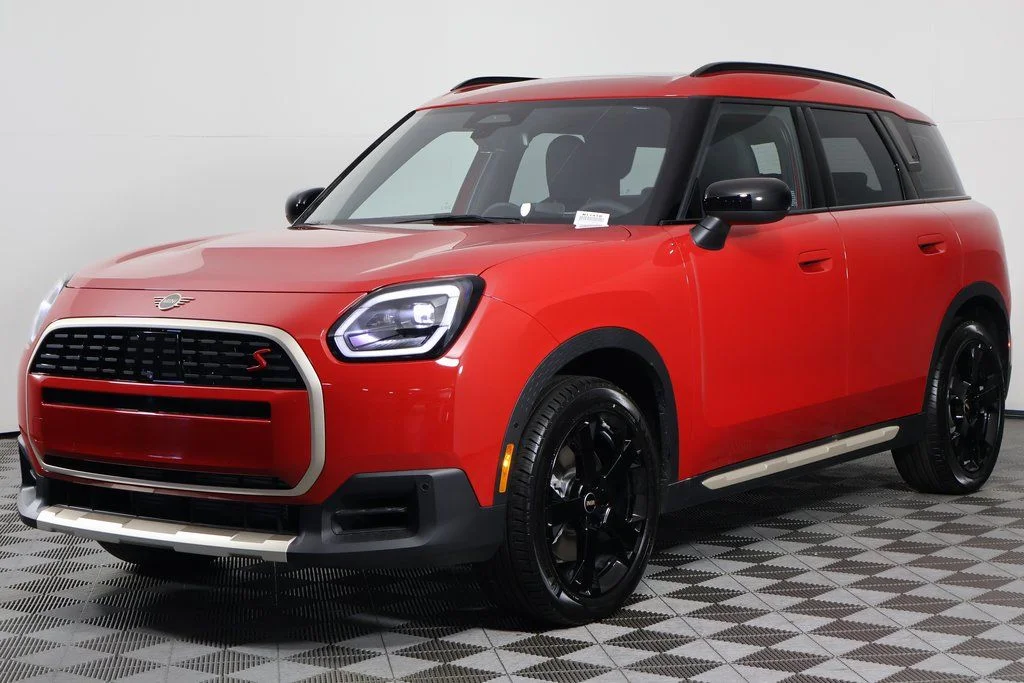 New 2027 Chili Red MINI Signature Plus image 1