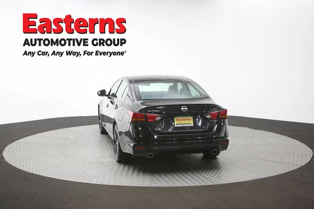 Used 2024 Black Nissan 2.5 SR image 36