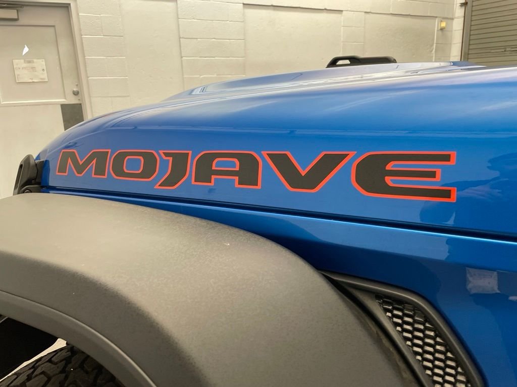 New 2026 Hydro Blue Pearl-Coat Exterior Paint Jeep Mojave image 9