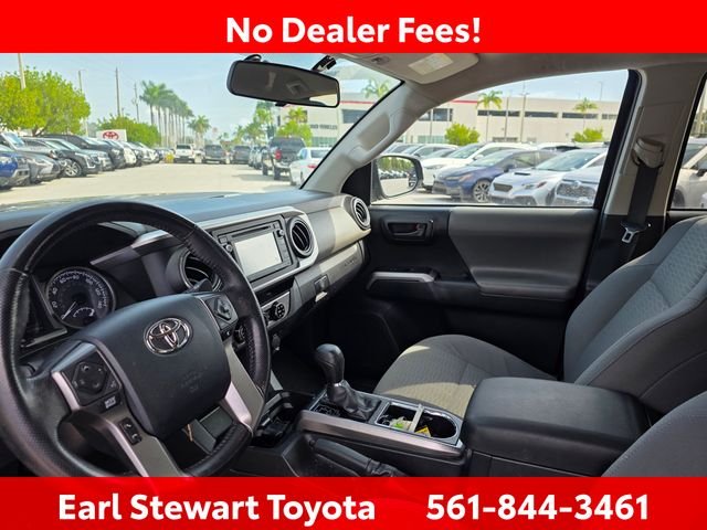 Used 2016 Gray Toyota SR5 image 4