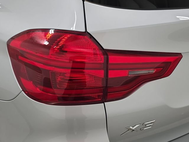 Used 2019 Silver BMW xDrive30i image 30
