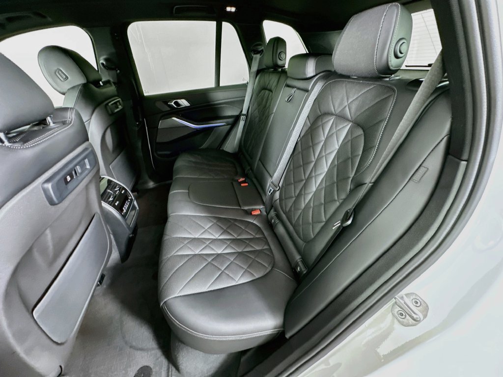 Certified Used 2023 Alpine White BMW xDrive40i image 25