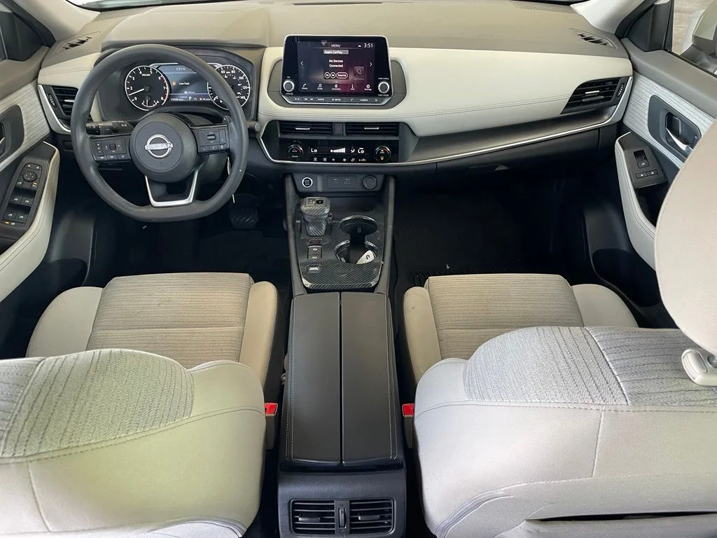 Used 2023 White Nissan SV image 11