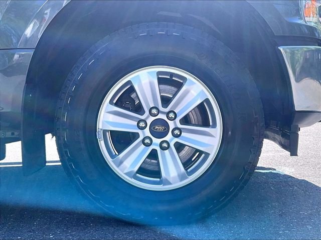 Used 2018 Gray Ford XLT image 9