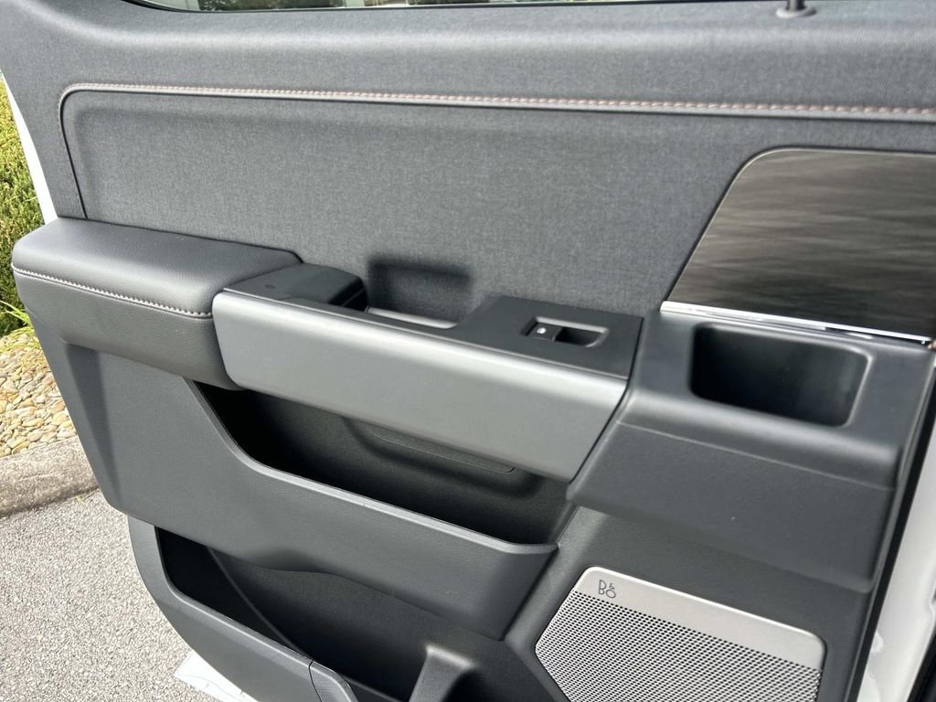 New 2026 Oxford White Ford Lariat® image 17