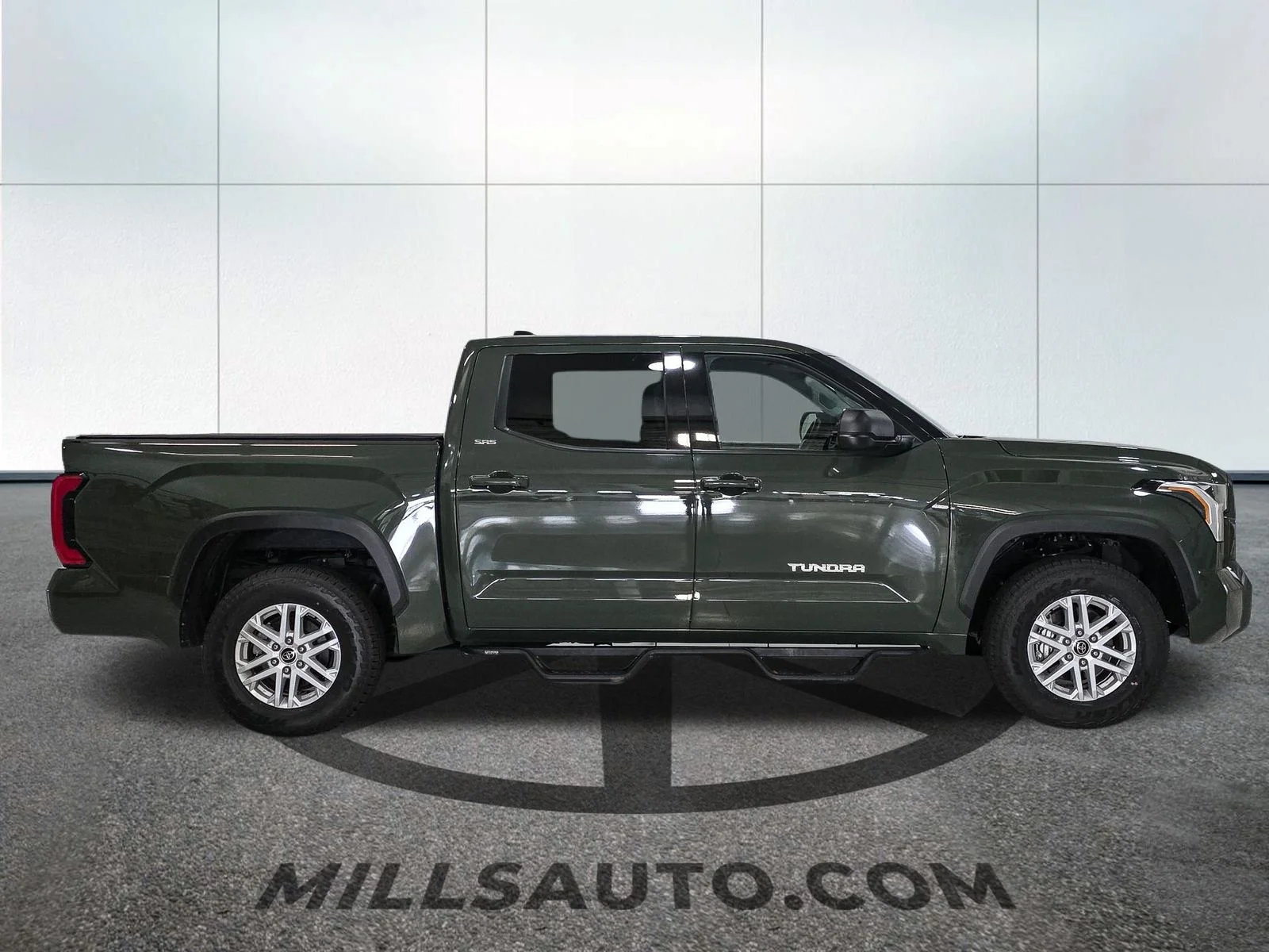 Used 2023 Green Toyota SR5 image 9
