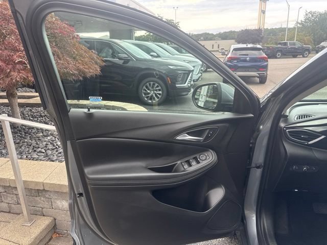 Used 2021 SATIN STEEL METALLIC Buick Preferred image 9