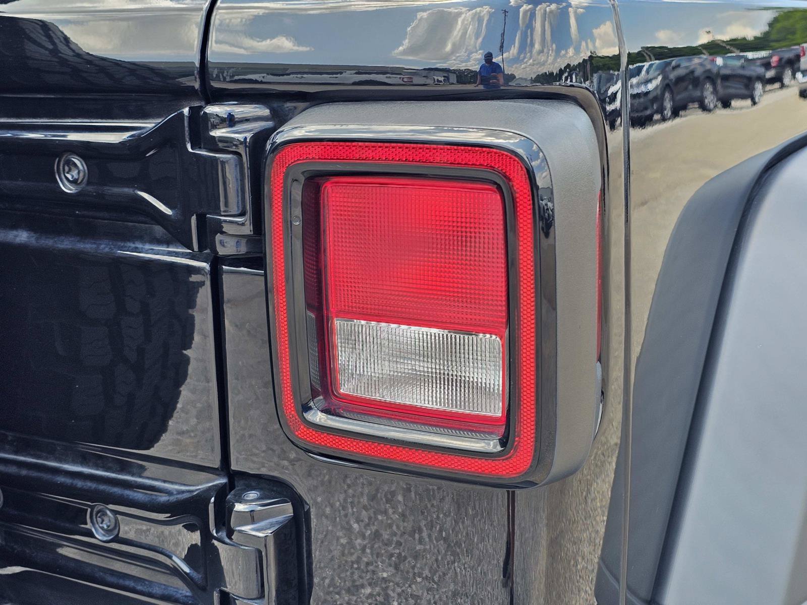 2023 Jeep Wrangler 2-Door Sport S - Photo 10