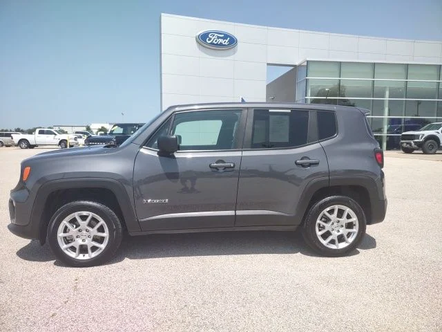 Certified Used 2023 Graphite Gray Jeep Latitude image 2