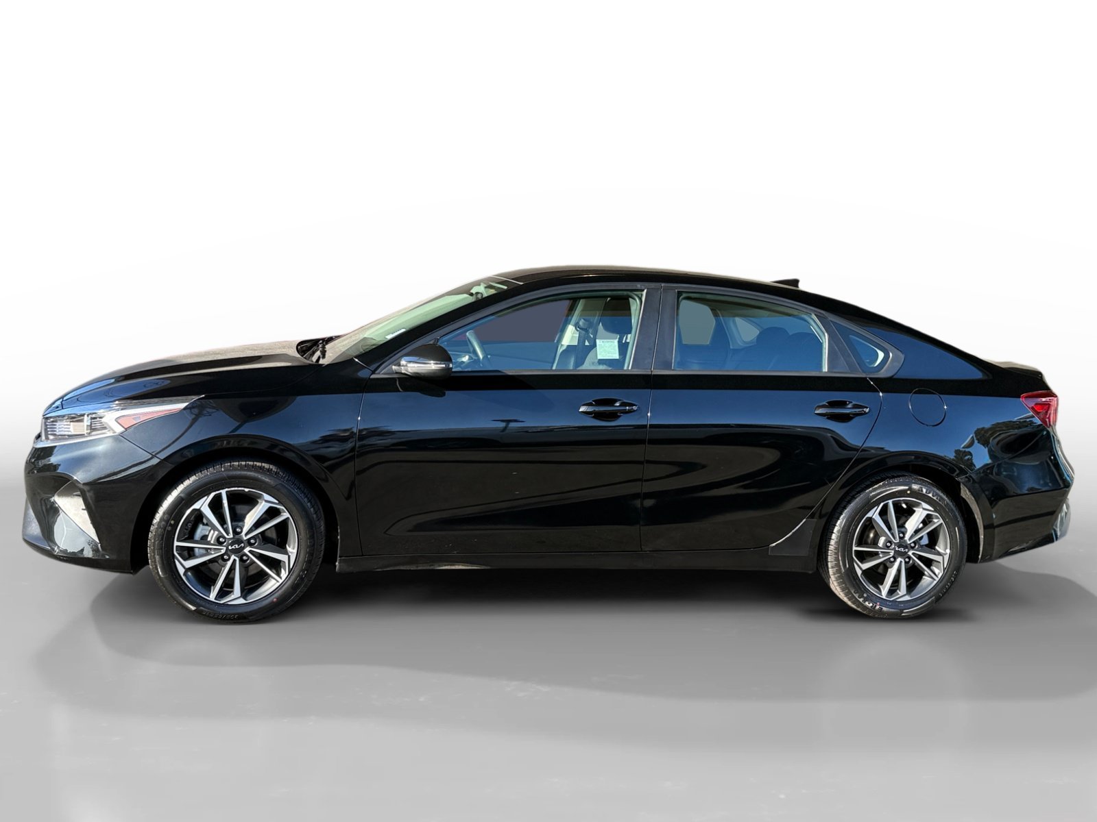 Used 2024 Kia Forte LXS with VIN 3KPF24AD0RE730184 for sale in Sunnyvale, CA