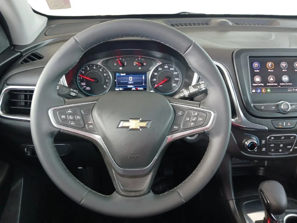 Used 2023 SUMMIT WHITE Chevrolet LT image 17