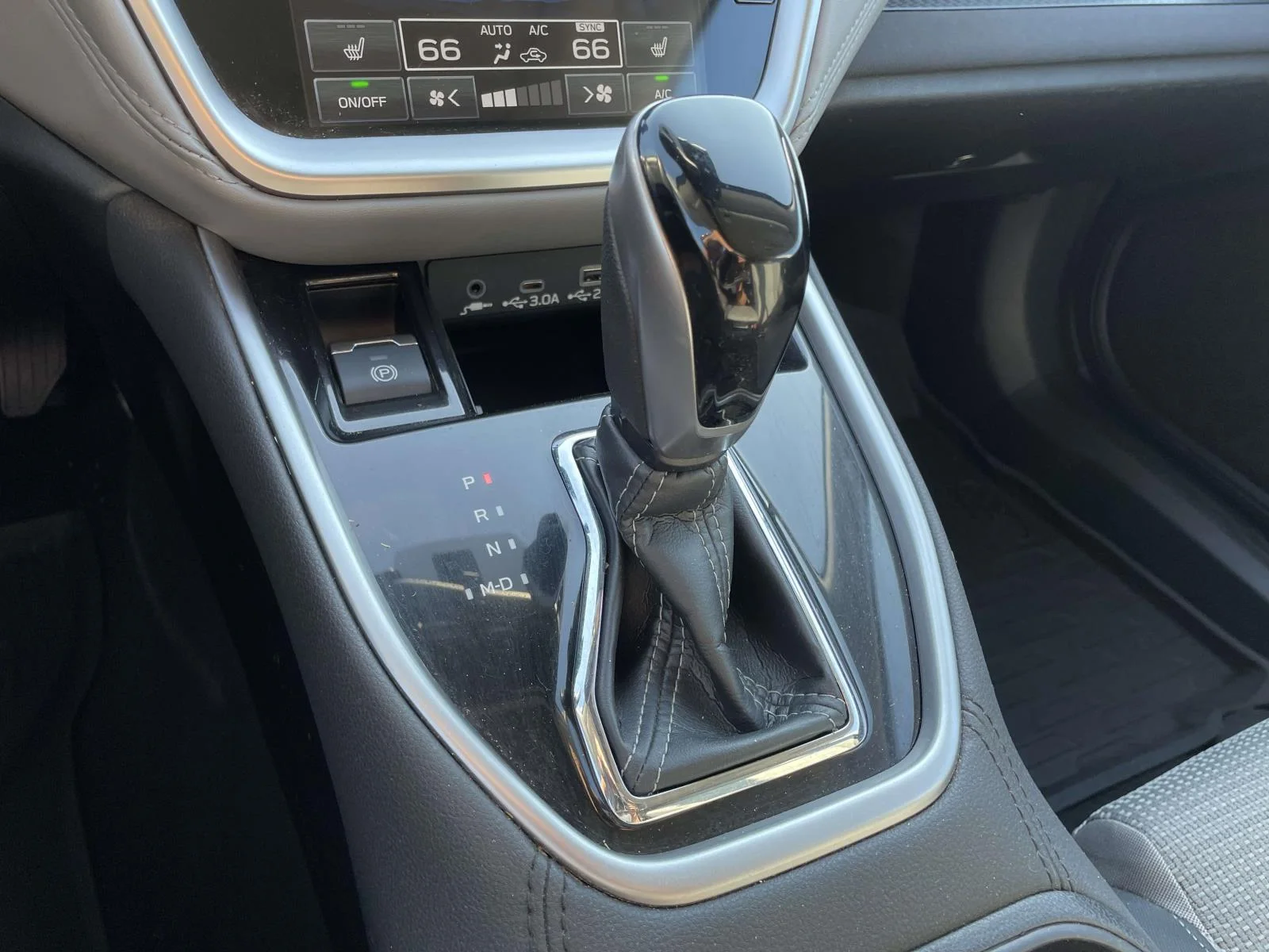 Used 2024 Ice Silver Metallic Subaru Premium image 20