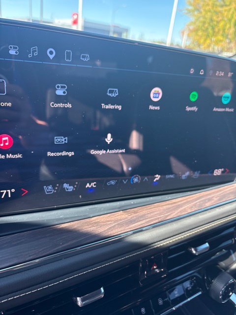 Used 2025 Black Chevrolet Premier image 18