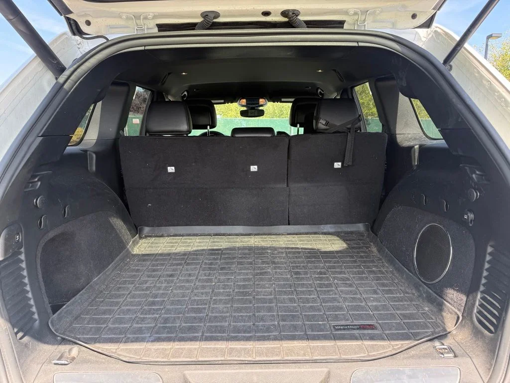 Used 2018 Bright White Clearcoat Jeep Limited image 22