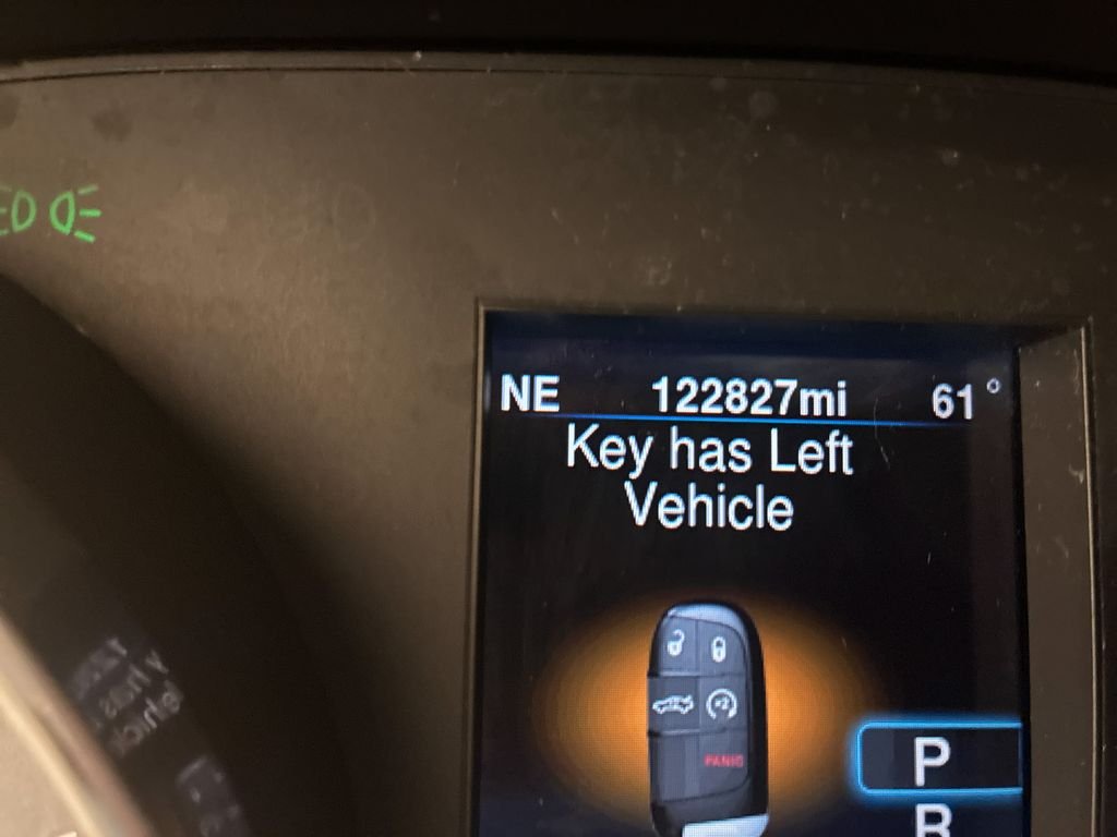 Used 2014 White Chrysler S image 13