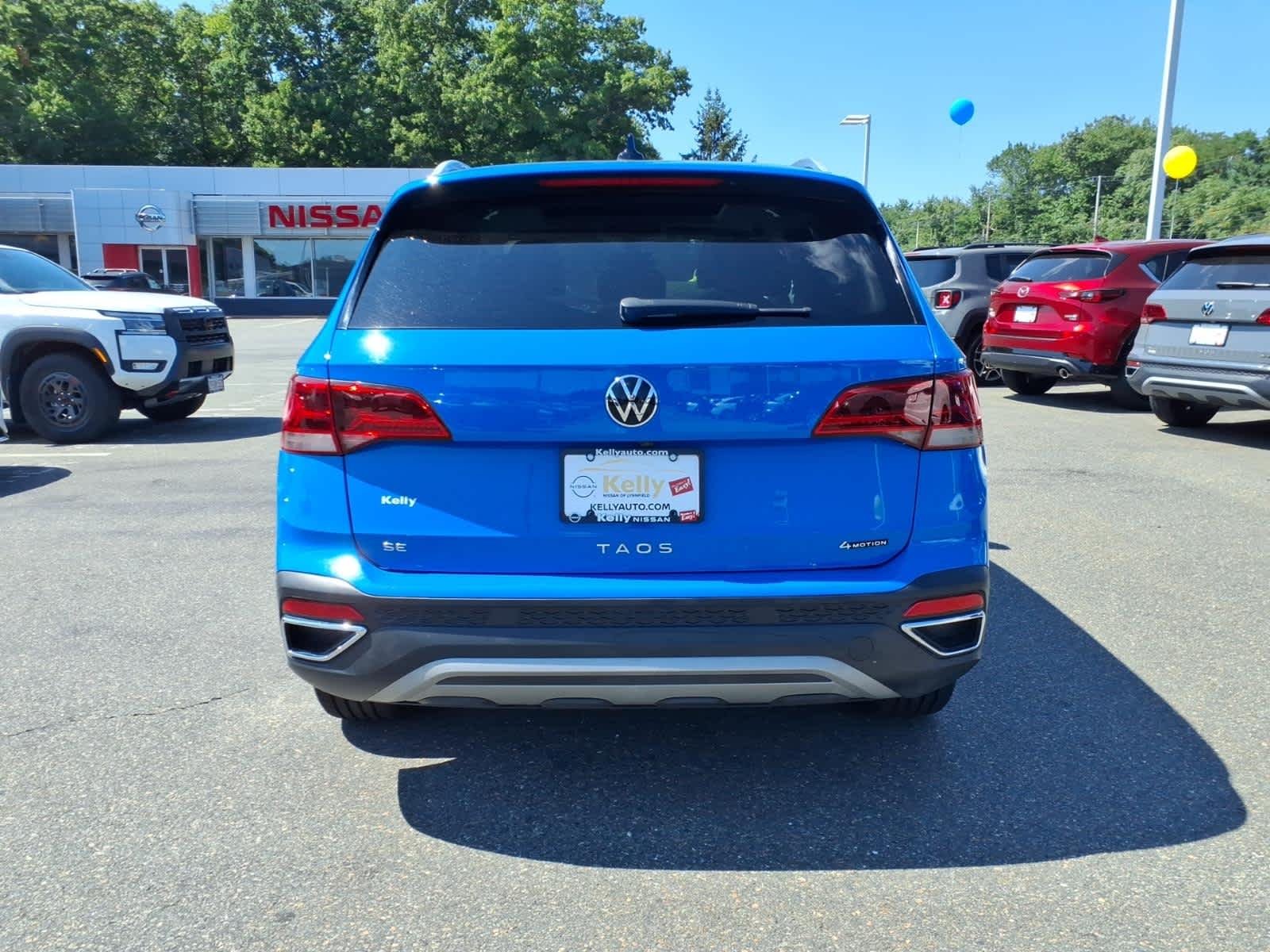 Used 2022 Cornflower Blue Volkswagen SE image 6