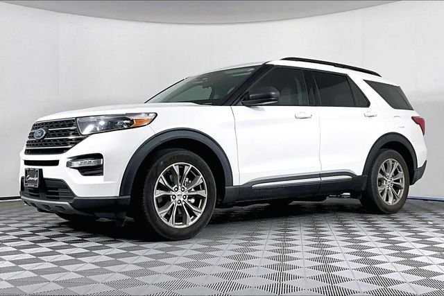 Used 2022 White Ford XLT image 1