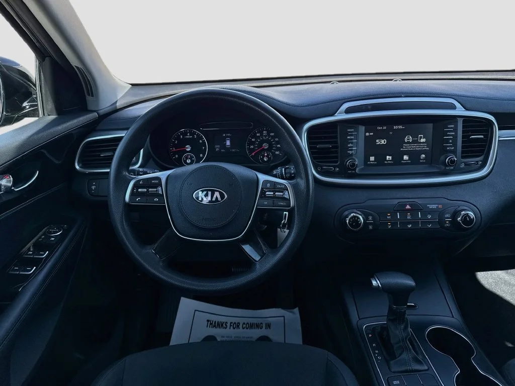 Used 2019 Black Kia L image 25
