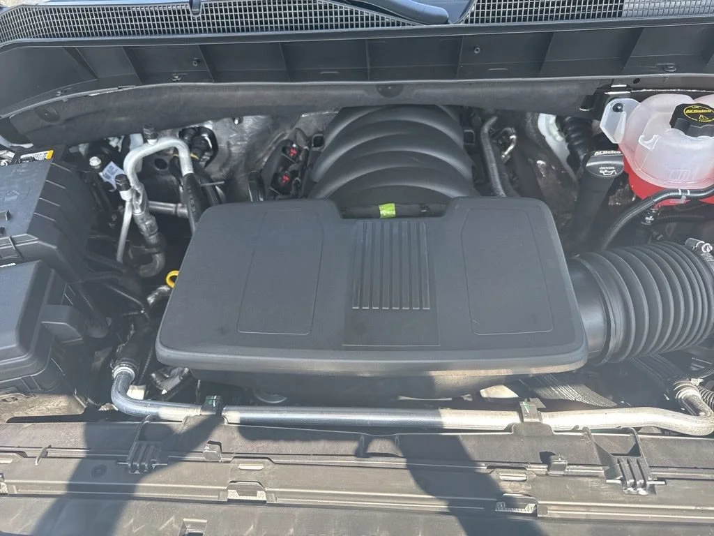 New 2026 Summit White Chevrolet RST image 31