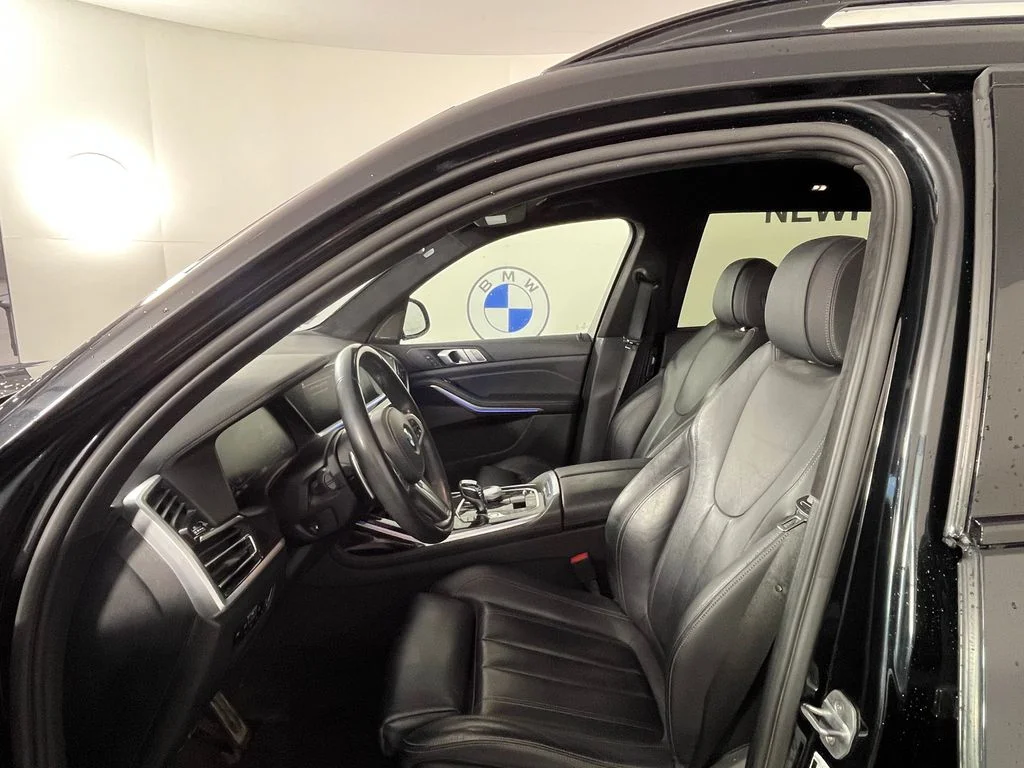 Used 2020 Black BMW xDrive40i image 2