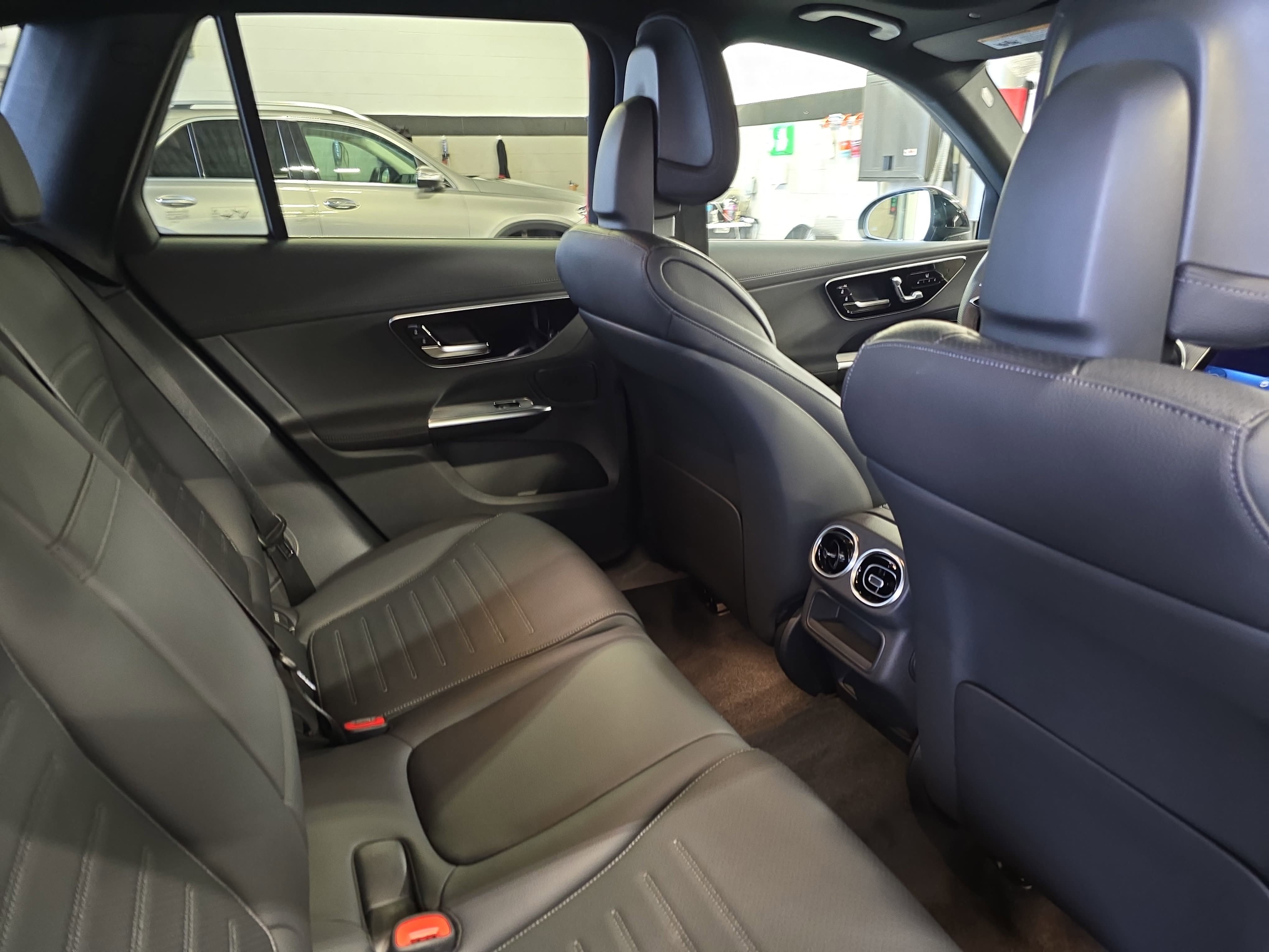 New 2026 Graphite Grey Metallic Mercedes-Benz GLC300 image 11
