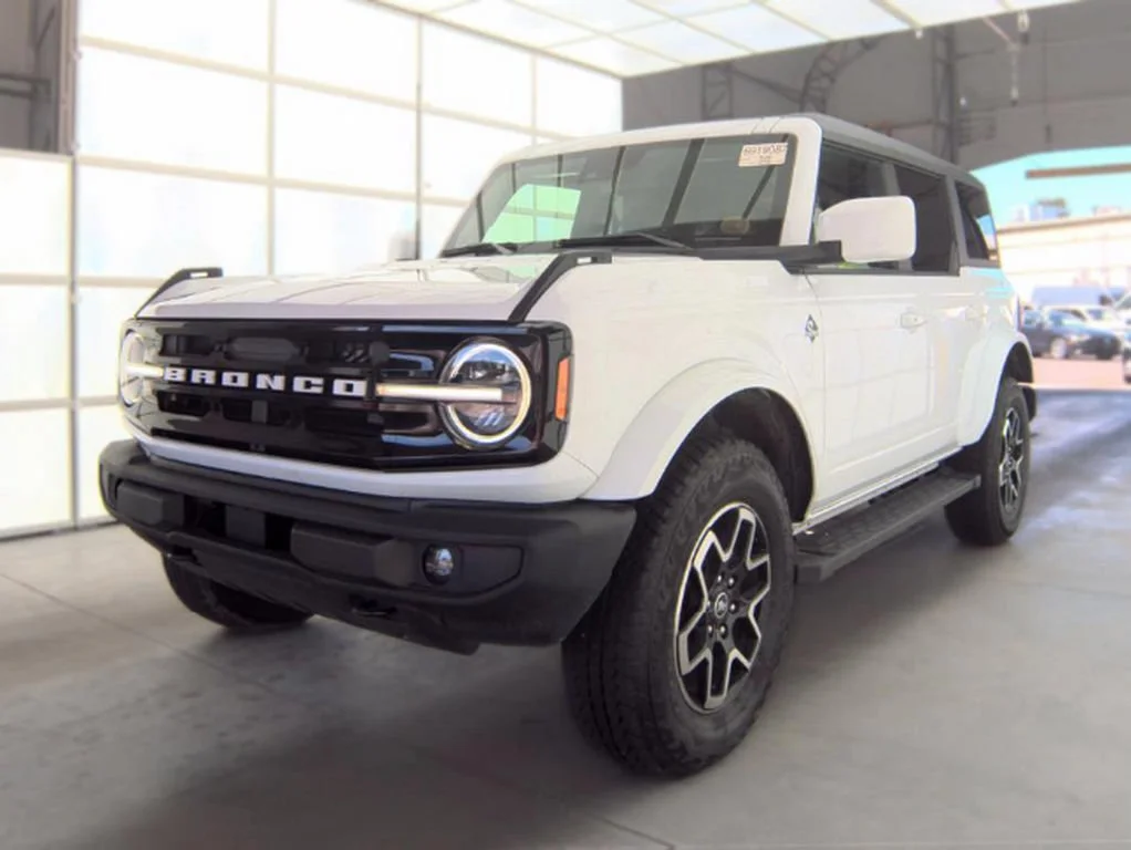 Used 2024 Oxford White Ford Outer Banks image 2