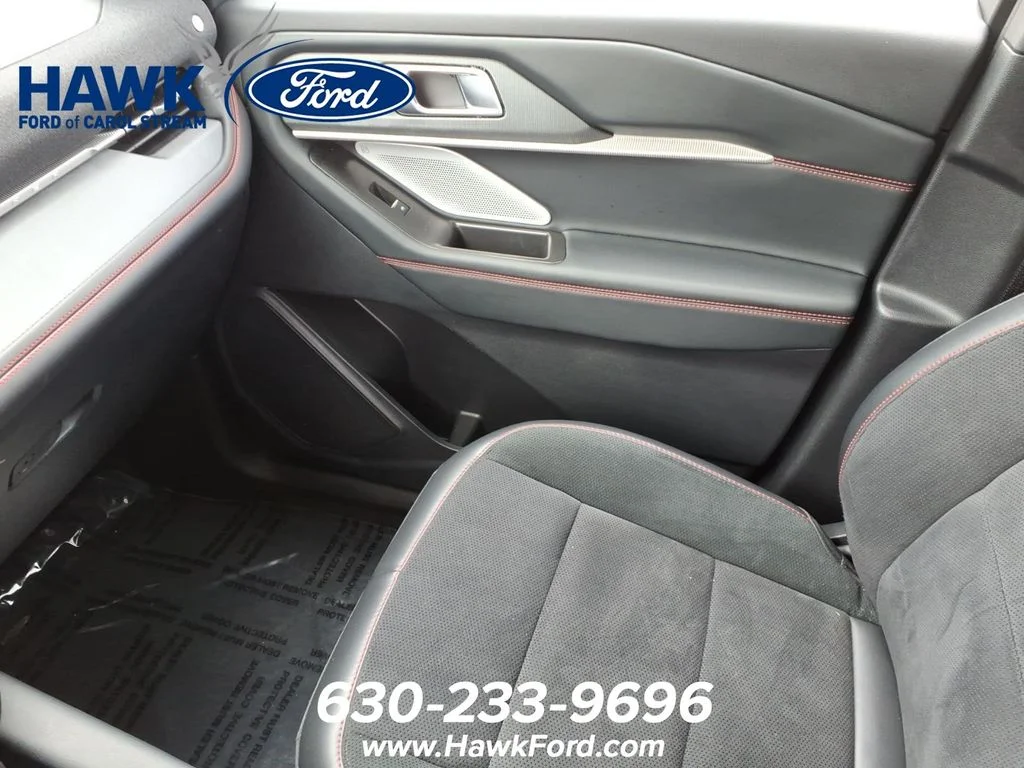 Used 2025 White Ford ST image 25