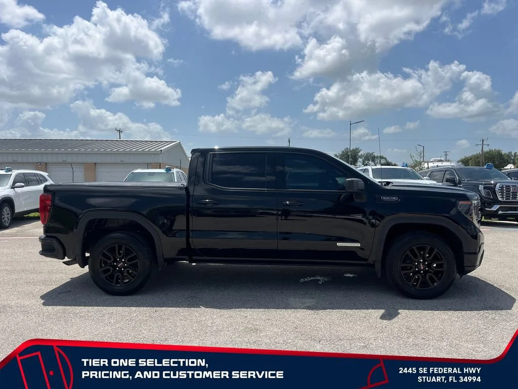 Certified Used 2022 ONYX BLACK GMC Elevation image 8