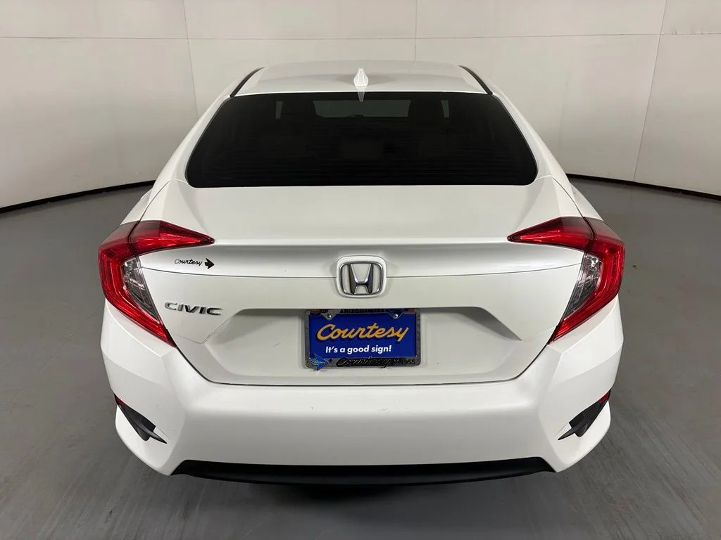 Used 2018  Honda EX image 7