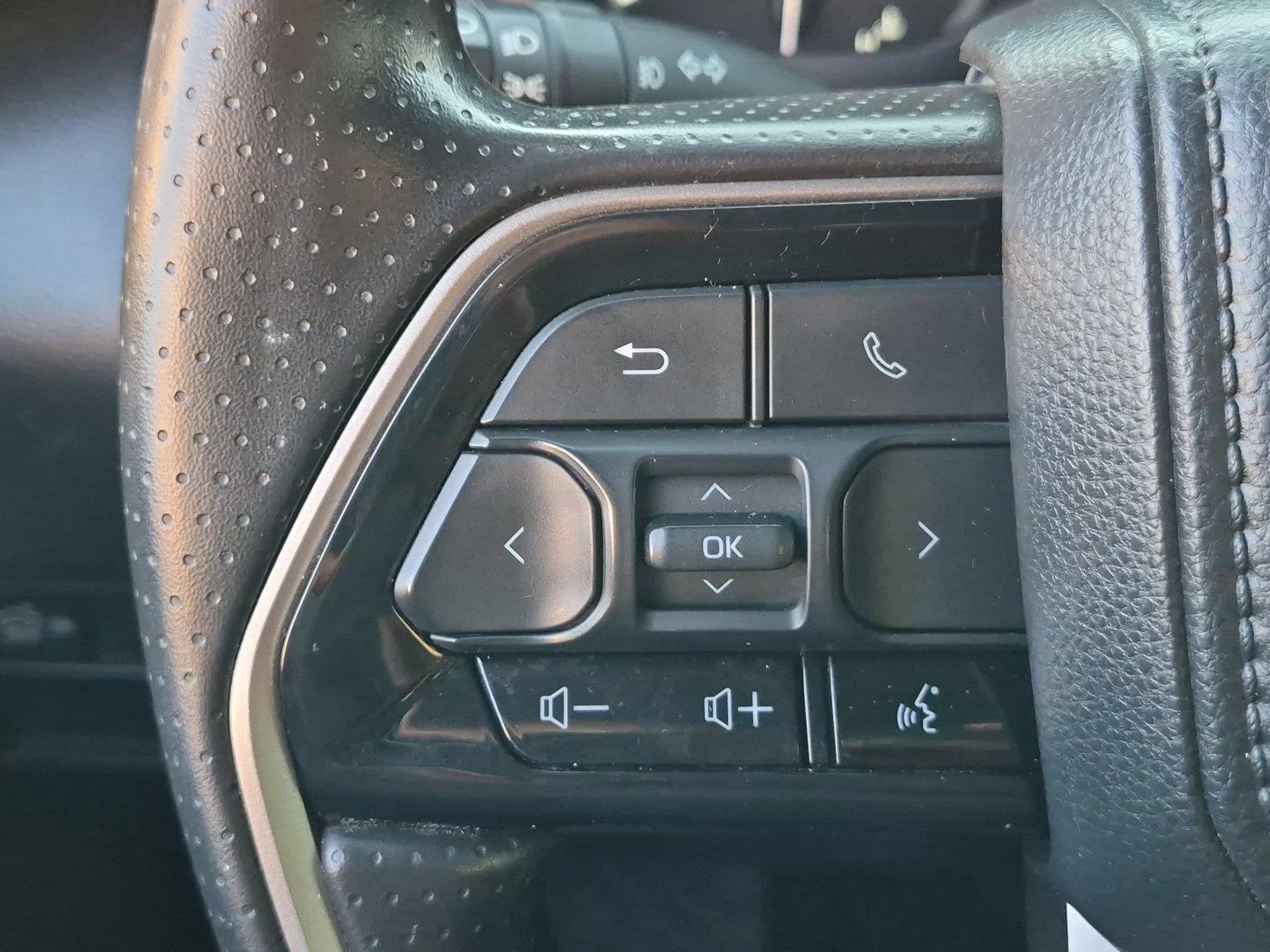 Used 2024 Ice Cap Toyota SR5 image 19