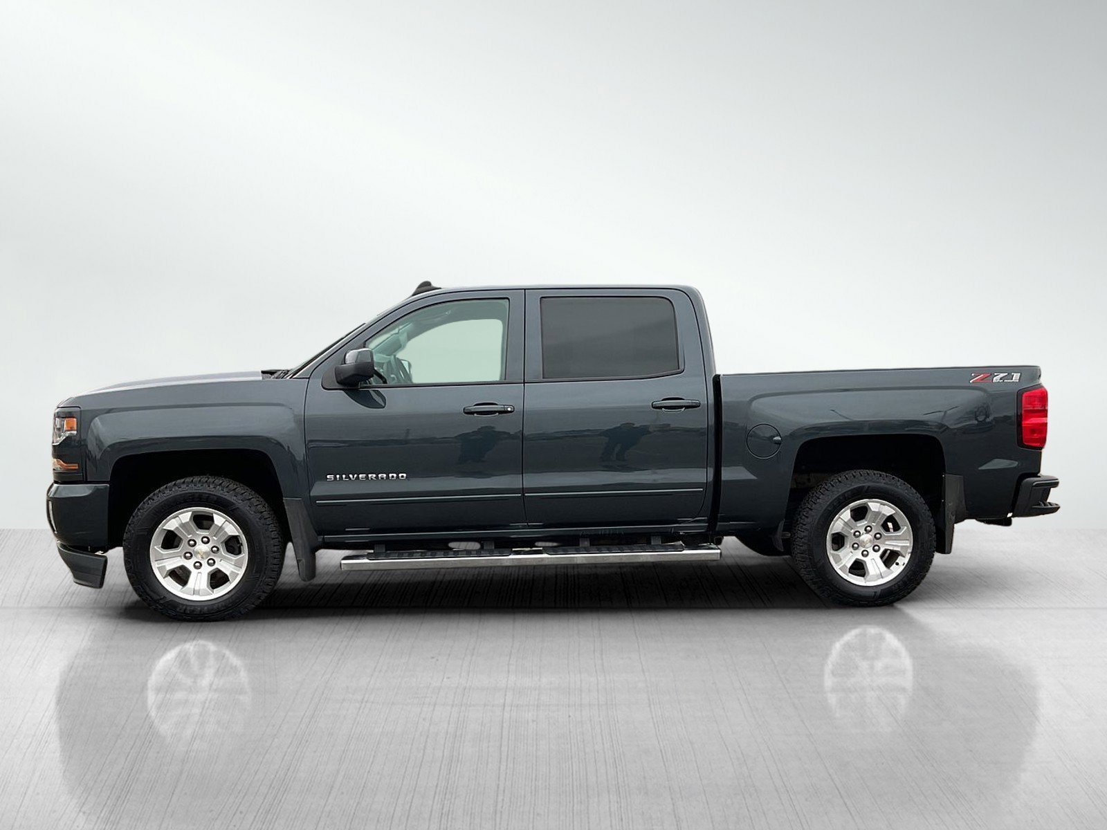 Used 2018 Chevrolet Silverado 1500 LT Z71 with VIN 3GCUKREC5JG502521 for sale in Brainerd, Minnesota