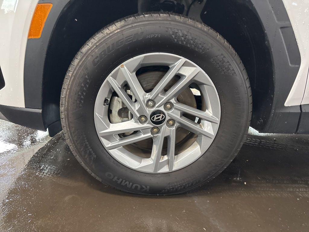 New 2026 White Hyundai SE AWD image 10