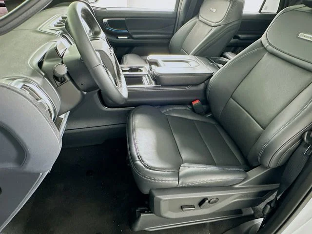 New 2026 Ford Expedition Platinum